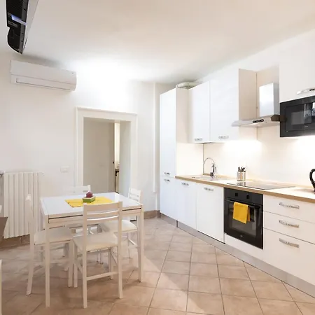 Valley Piazza Isolo Apartment